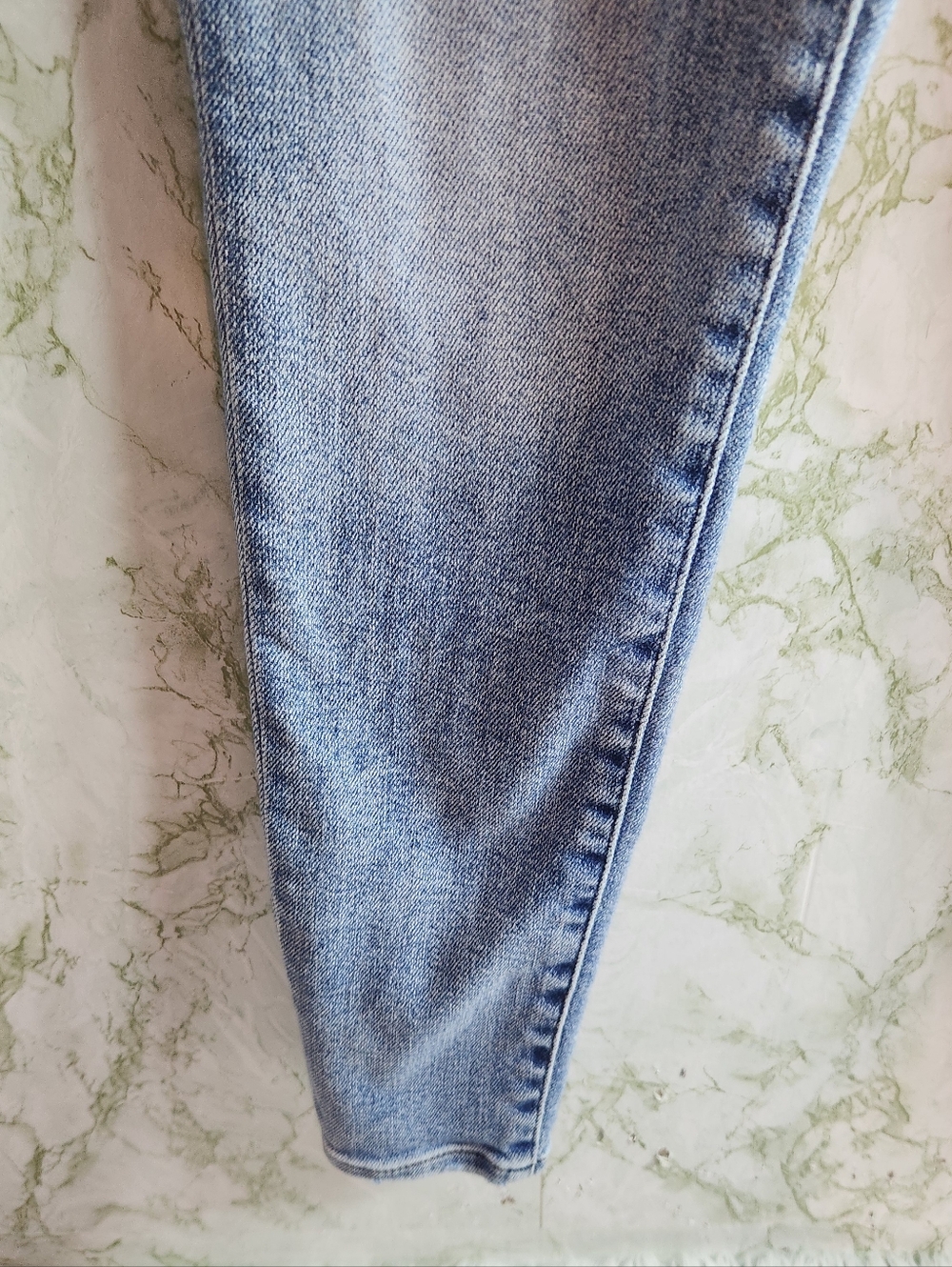 EXPRESS Mid Rise Skinny Jeans - Picture 6 of 14